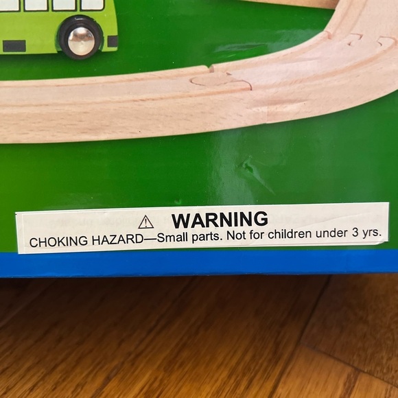 Imaginarium EXPRESSION Wooden City Train Set,Compatible w/Thomas, Friends & Brio - Picture 3 of 7